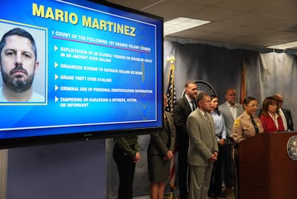 Un exempleado de Bank of América fue arrestado por robarle a una persona con discapacidad en Miami Dade