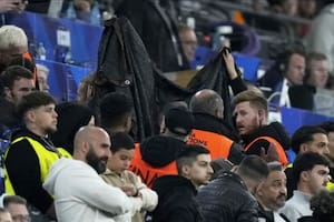 Un fanático murió tras caer desde una grada a ocho metros de altura en la final entre Portugal y España