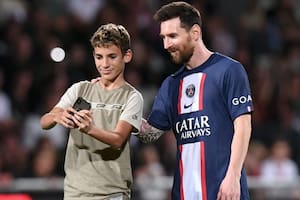 Las reacciones de Messi ante el asedio de varios niños en medio del triunfazo de PSG