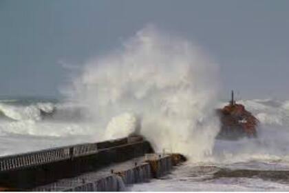 Un fuerte oleaje ya se detectó en varias playas ubicadas en el oeste mexicano