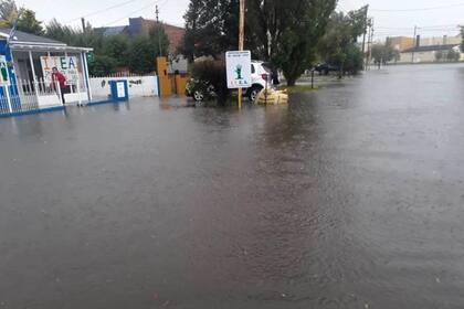 Hay gran cantidad de evacuados, sin embargo algunos no quieren abandonar sus casas por temor a los robos