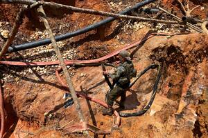Minería ilegal y abusos: el gobierno de Brasil envía fuerzas para proteger a la tribu yanomami