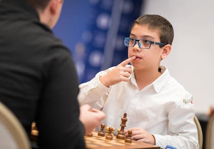 Un gesto de niño en Faustino, que será el sexto jugador de 12 años en la historia en transformarse en gran maestro.