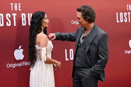 Un gesto del actor hacia su mujer cargado de atención y cariño