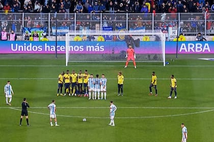 Un gol de Lionel Messi de tiro libre, que sufrió Galíndez