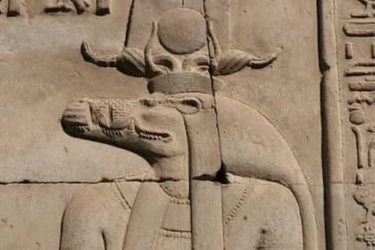 Un grabado del dios Sobek, representado por un cocodrilo, una deidad a la que se le tenía respeto y veneración en el Antiguo Egipto