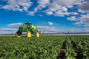 Un grupo de diputados de diferentes bloques impulsan un proyecto de ley que busca restablecer presupuestos mínimos de protección ambiental