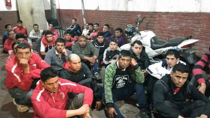 Un grupo de hinchas detenidos