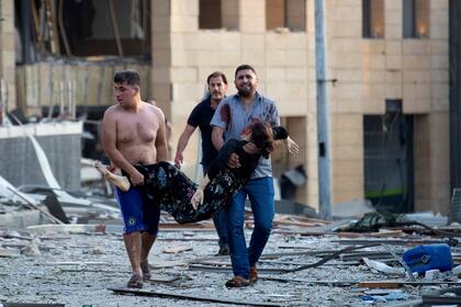 Ayer un fuerte estallido sacudió Beirut y causó más de cien muertes