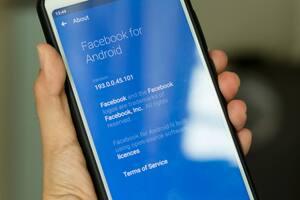 Un grupo de legisladores estadounidenses busca simplificar los términos y condiciones de uso de los servicios digitales para que los usuarios cuenten con información más clara sobre el uso de aplicaciones y sitios web