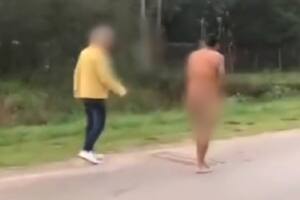 Un grupo de vecinos del partido de Berazategui redujeron a un delincuente que había robado una vivienda, lo desnudaron e hicieron caminar por una ruta