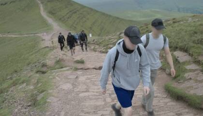 Un grupo neonazi usa clubes deportivos para reclutar jóvenes y construir una "milicia" en Reino Unido, EE.UU. y Europa