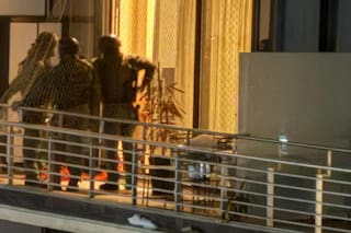 Espectacular operativo en una torre de Vicente López por un paciente psiquiátrico atrincherado