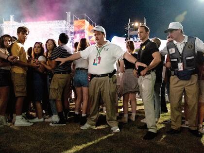 Un guardia (Paul Walter Hauser) pasó de héroe a villano (y otra vez héroe) tras un atentado en los Juegos Olímpicos de Atlanta