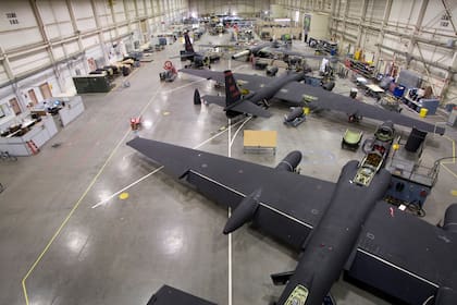 Un hangar de refacción de U-2S en California, 2008