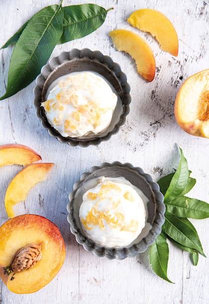 Un helado exprés con duraznos frescos