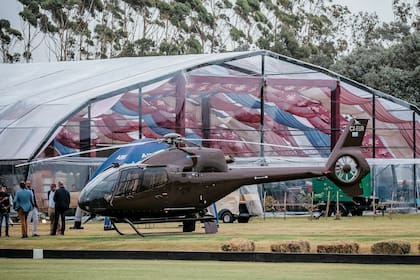 Un helicóptero de Airbus acompañó a los jugadores.