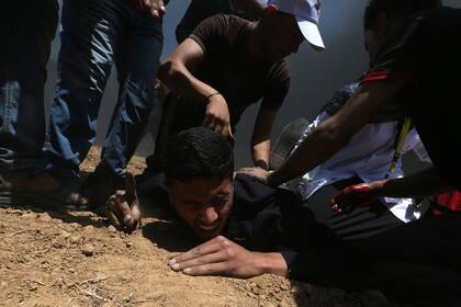 Un herido palestino durante la protesta