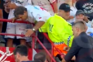 Un hincha de Huracán intentó golpear a un jugador de San Lorenzo en la previa del partido