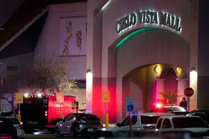 Al menos un muerto y tres heridos en un centro comercial en Texas