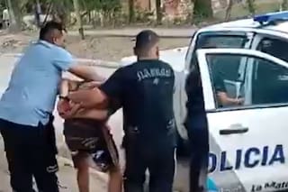Un hombre estranguló a su pareja y degolló a su pequeño hijo antes del cumpleaños
