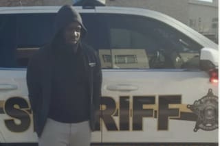 Se hizo pasar por agente federal y estafó a una anciana en Texas