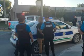 Fue a denunciar que lo agredieron, pero lo detuvieron porque tenía pedido de captura vigente