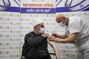 En Israel ya ofrecen una tercera dosis de la vacuna de Pfizer como refuerzo