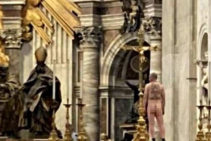 Un hombre se desnudó en la Basílica de San Pedro, en el Vaticano