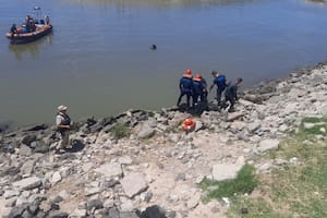 Murió un hombre que se tiró a nadar en la Costanera junto a cuatro menores