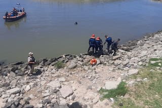 Murió un hombre que se tiró a nadar en la Costanera junto a cuatro menores