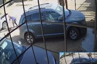 Acuchilló y mató a un pitbull luego de que el perro atacara a su hijo en la calle