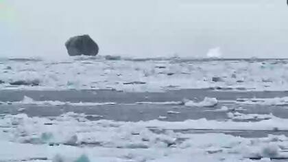 Un iceberg negro asustó a un pescador de Canadá