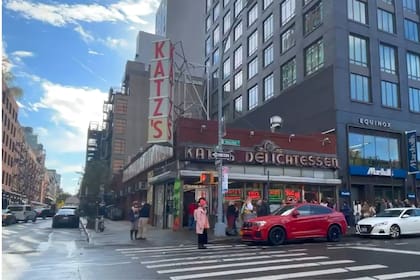 Un ícono de Nueva York. (YouTube Katz's)