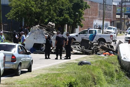Un impactante choque ocurrido esta mañana en la autopista Panamerica entre dos camiones, un auto y una bicicleta provocó un corte del tránsito en el kilómetro 71 de la Ruta Nacional 9 a la altura de Campana en sentido a la Ciudad
