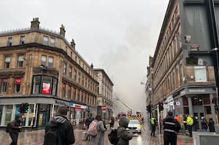 Un incendio en un edificio de Glasgow cierra la estación de tren más concurrida de Escocia