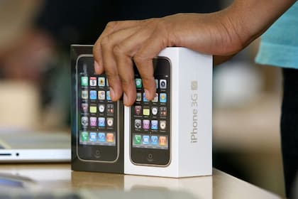 Un iPhone 3G S en una tienda estadounidense de Apple, a mediados de junio de 2009