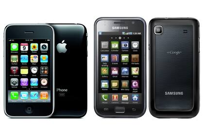 Un iPhone 3GS junto a un Galaxy S. Los equipos están a escala