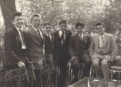 Un joven Donald con amigos de la infancia (Washington Post)