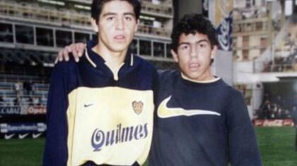 Un joven Tevez y un Riquelme que daba sus primeros pasos en Boca