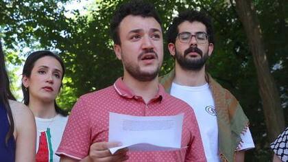 Un juez federal bloqueó temporalmente la deportación de Mahmoud Khalil