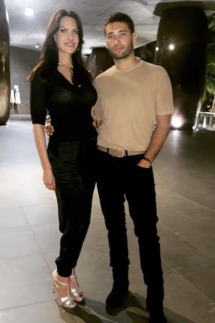 Un lindísimo retrato del galerista con su mamá, Ivana Pagés