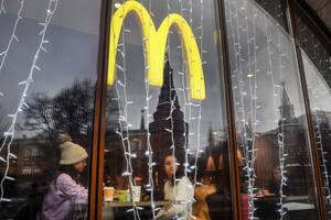 Bajo presión, McDonald’s cierra sus 847 restaurantes en Rusia