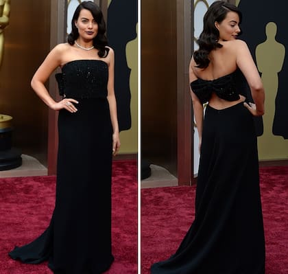 Un look muy sobrio para Margot.