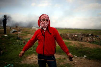 Un manifestante palestino, que no accedió a dar su nombre, en territorio de Gaza en frontera con Israel