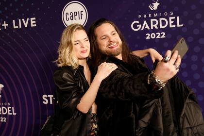 Un matrimonio en la alfombra roja: Flor Otero y German Tripel, de muy buen humor