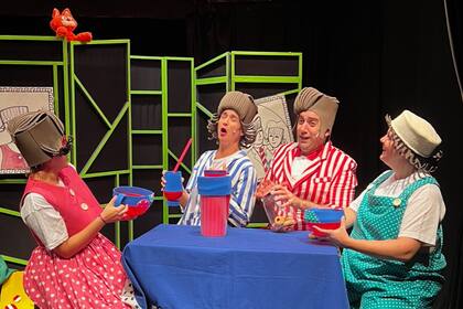 Un maullido inesperado altera la rutina de una familia hasta ese momento muy normal