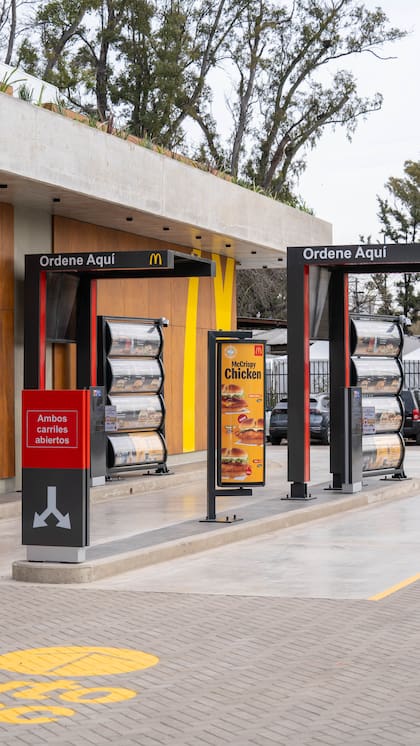 Un McDonald's único en la región abre sus puertas en Rosario con iniciativas sustentables y 120 puestos de trabajo.