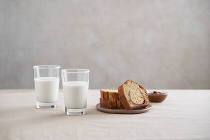 Un médico indicó cuáles son los alimentos que evita para no dañar su salud: comidas rápidas, alcohol, lácteos y gaseosas