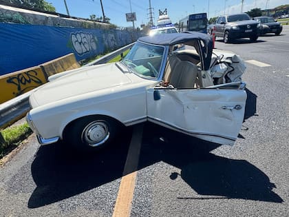 Un Mercedes, valuado en US$ 180.000, perdió una rueda en la Panamericana
